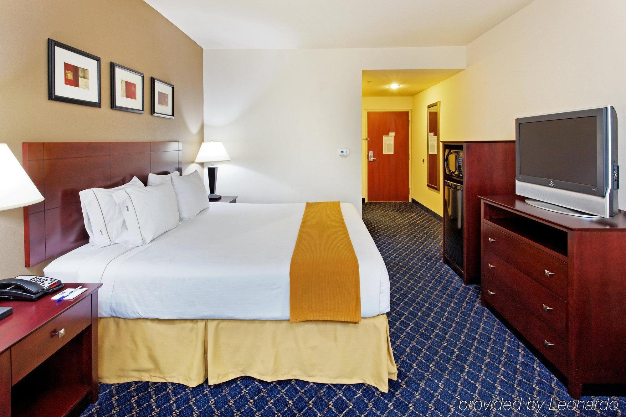 Holiday Inn Express & Suites Cookeville By Ihg Номер фото
