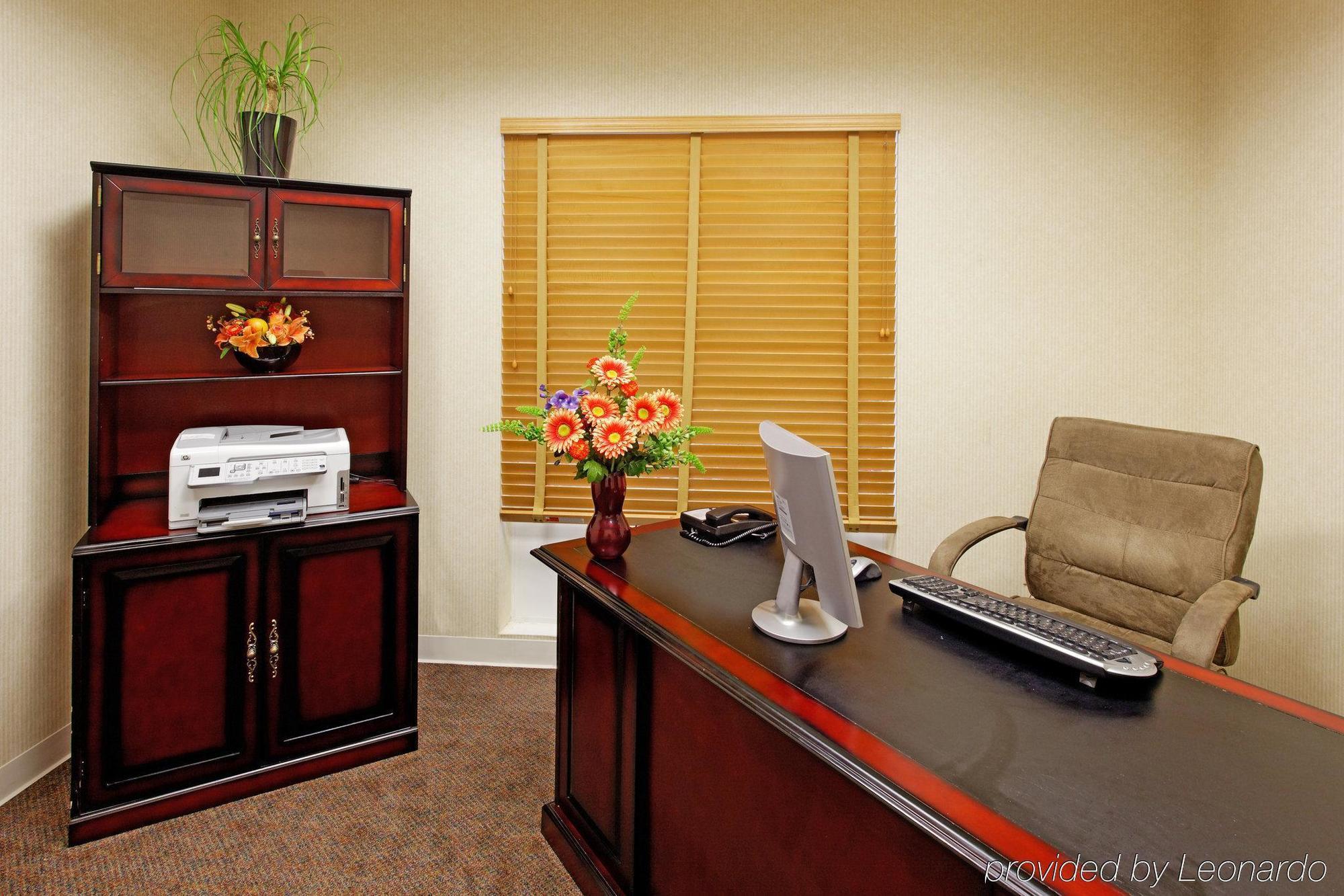 Holiday Inn Express & Suites Cookeville By Ihg Удобства фото